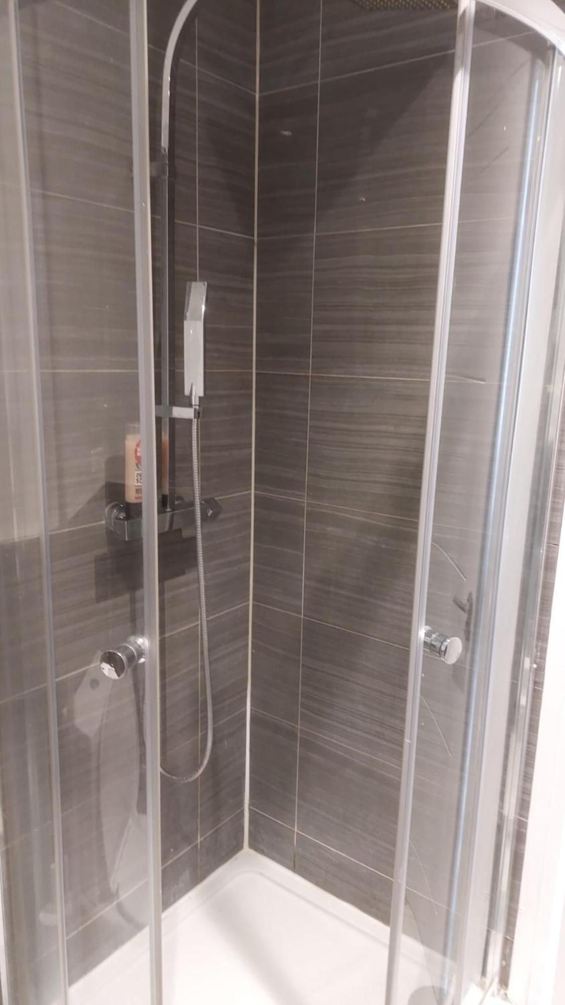 Spacious Studio Maidstone - Redecorated Oct 2023 Экстерьер фото
