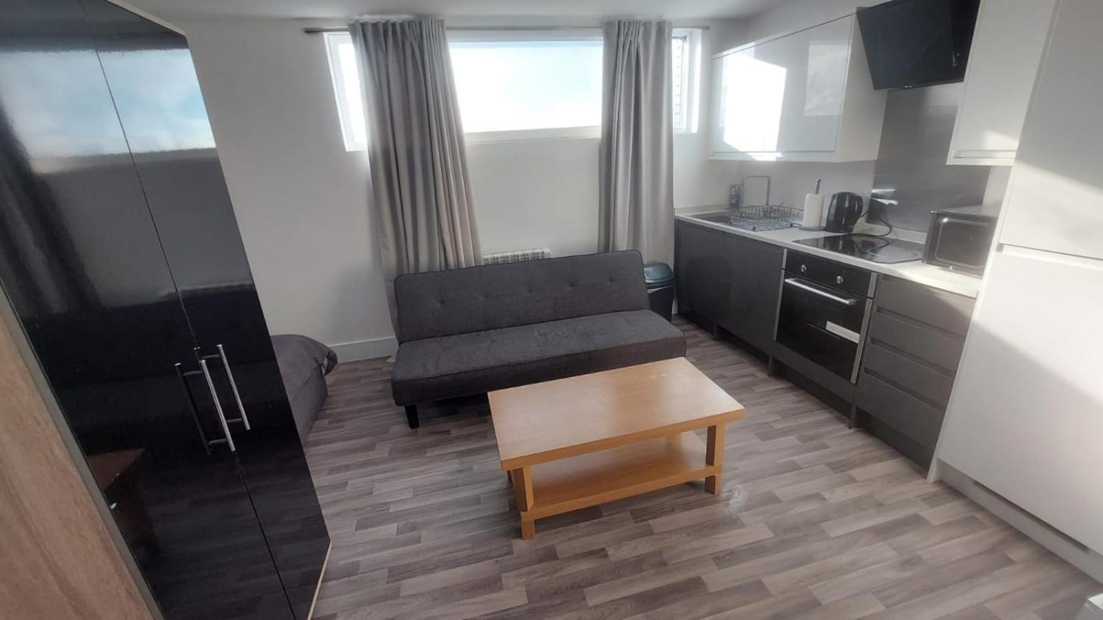 Spacious Studio Maidstone - Redecorated Oct 2023 Экстерьер фото