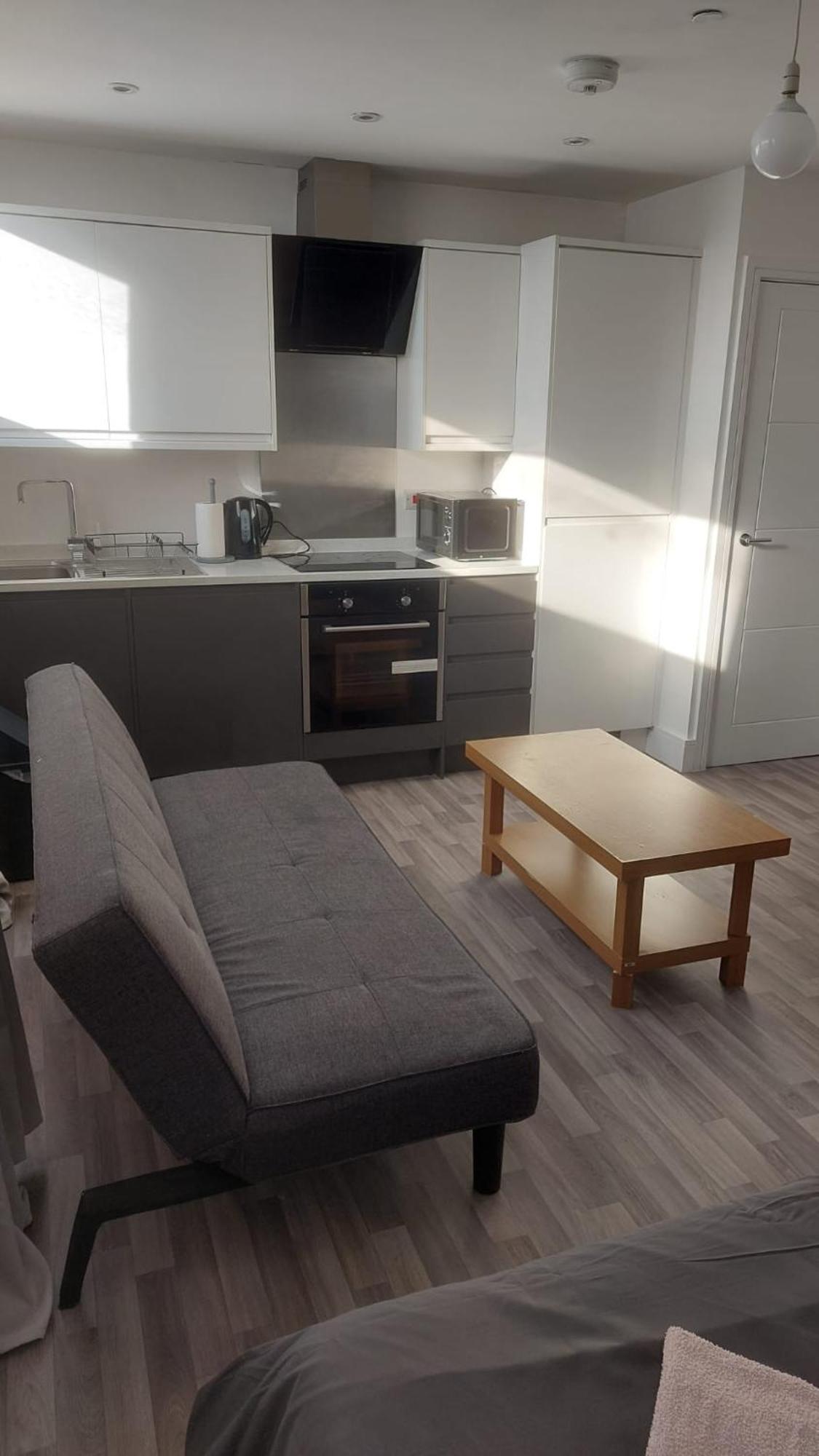 Spacious Studio Maidstone - Redecorated Oct 2023 Экстерьер фото